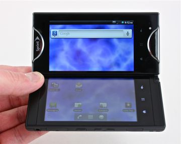 Kyocera Echo – exploring two screens within a single device
