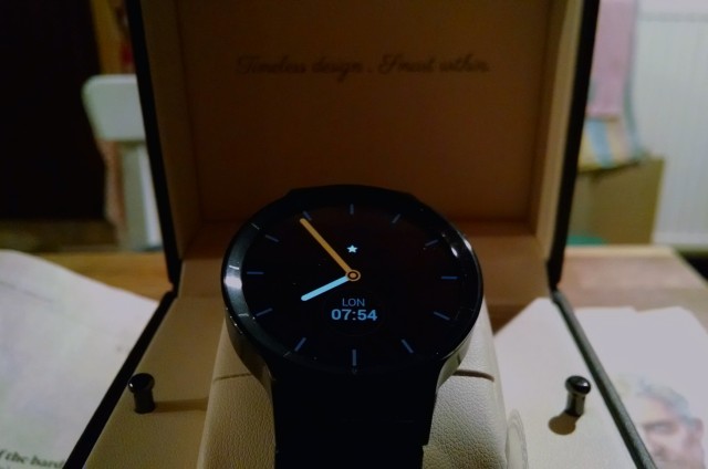 Huawei Watch review, in a box